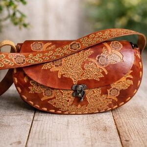 ONE OF A KIND Vintage 70s Hand-Tooled Leather Saddle Bag | Boho Floral Crossbody
